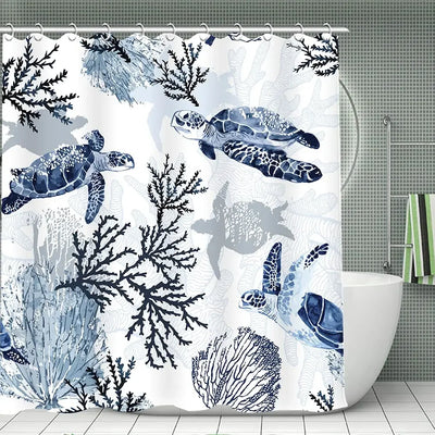 Rideau de douche motif océan avec tortues et coraux, idéal pour une décoration marine de salle de bain. Accessoire pratique pour préserver l'intimité et éviter les éclaboussures d'eau. Design élégant et apaisant avec illustrations détaillées de la faune marine. Parfait pour les amateurs de décorations marines et océaniques, ajoutant une ambiance sereine et naturelle à votre espace.