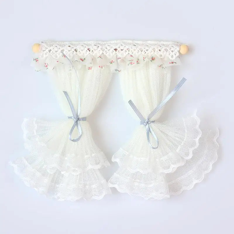 rideaux miniature dentelle maison poupée blanc crème bleu violet tulle romantique champêtre