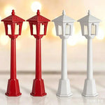 lanternes miniatures rouges décoratives ajourées vintage diorama noël artisanat DIY