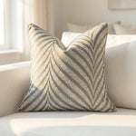 coussin carré jacquard géométrique contemporain beige gris bleu doré polyester 45x45cm