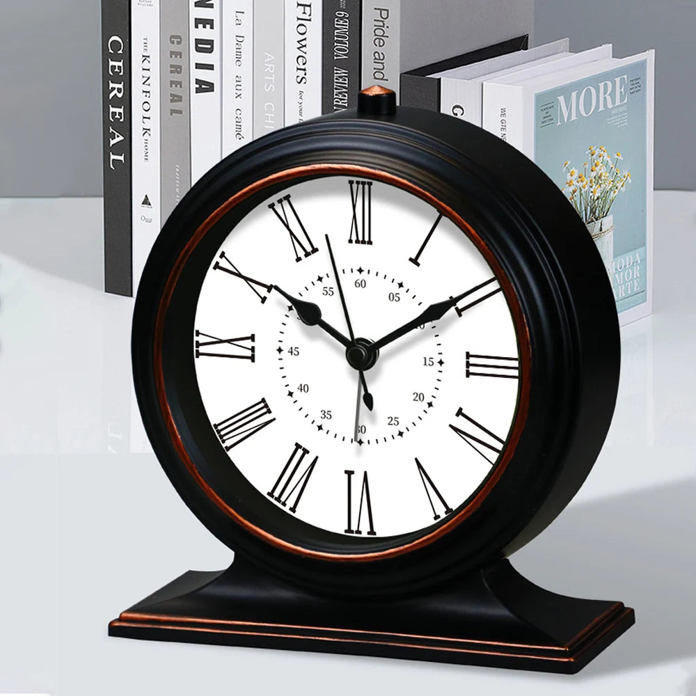 horloge table classique quartz aiguille brun foncé cadre bois chiffres romains transparent verre vintage