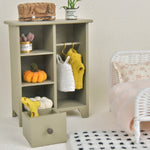 armoire miniature bois rose crème verte tiroir vêtements osier plantes coussins rustic