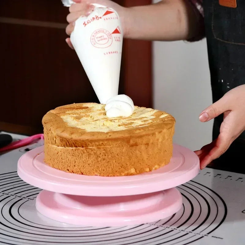 tourne gâteau moderne plateau plastique rose bleu violet blanc pâte décoration cake stand rotating
