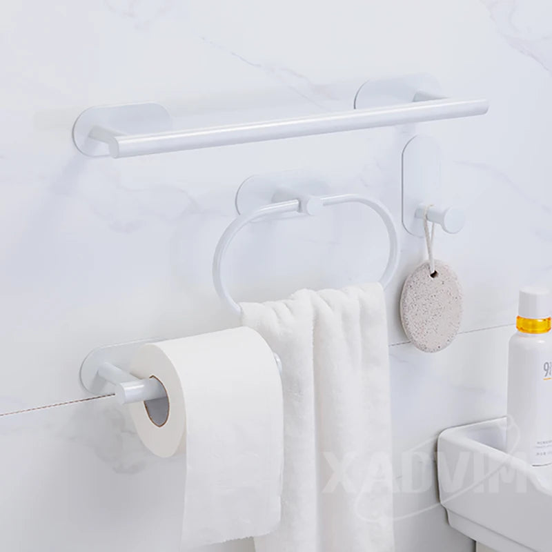 ensemble accessoires salle bain blanc métal adhésif porte serviette anneau crochet papier
