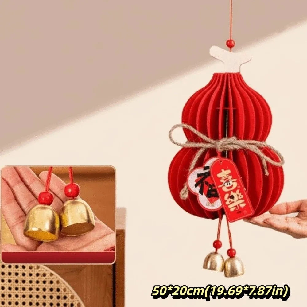 lanterne traditionnelle chinoise rouge mariage anniversaire noël papier plissé cloches dorées caractères chinois
