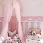 ruban decoratif adhesif nuages coeurs rose clair mur chambre enfants decoration intérieure