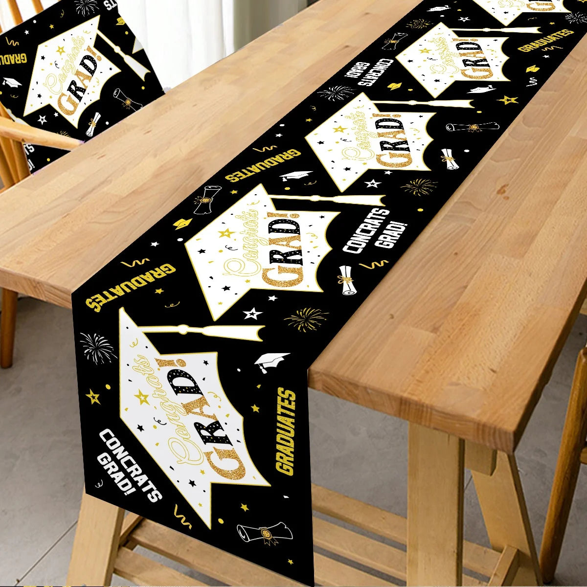 nappe table fête remise diplôme motifs cérémonie confettis étoiles feu artificiel polyester noire or