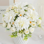 décoration mariage bouquet fleurs artificielles roses dahlias hortensias intérieur romantique champêtre