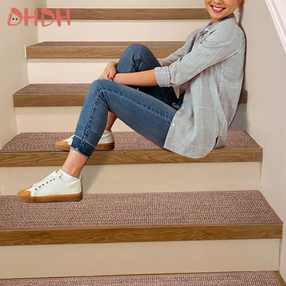 tapis d'escalier beige clair tissé motifs géométriques simple moderne antidérapant durable