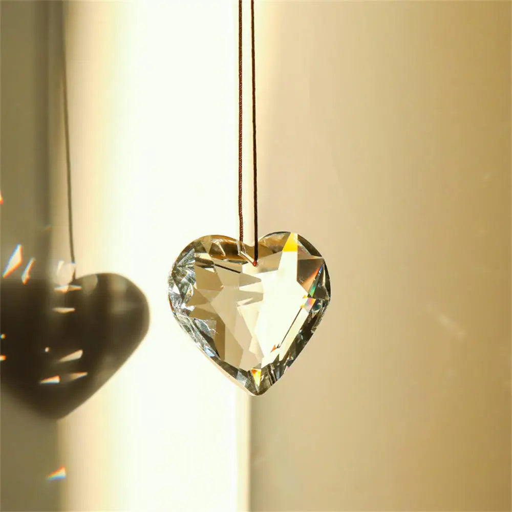 boule cristal transparente facettée décorative attrape soleil prisme arc ciel suspension maison