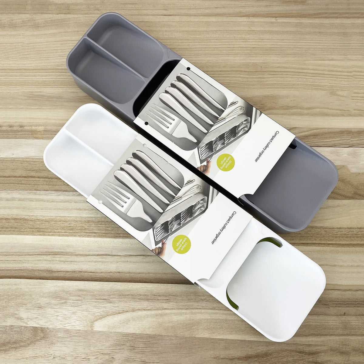 organisateur couverts gris moderne rangement vaisselle fourchettes cuillères couteaux respectueux environnement plat lisse