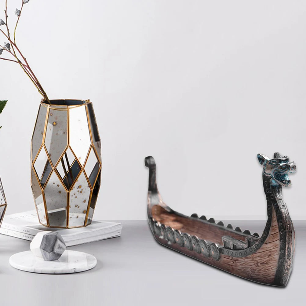 décor maison bateau viking résine bois sculpté détails dorés rétro nostalgie ornement diffusion parfum