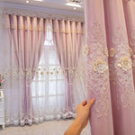 Rideau double couche salon brodé 3D relief couleur violet dans un salon moderne