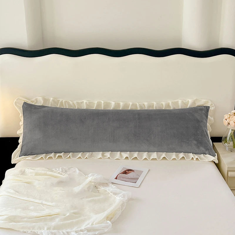 taies d'oreiller longues velours volants moderne vert gris beige violet lit chambre coucher couple
