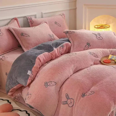 Housse de couette flanelle polaire double face rouge sur lit