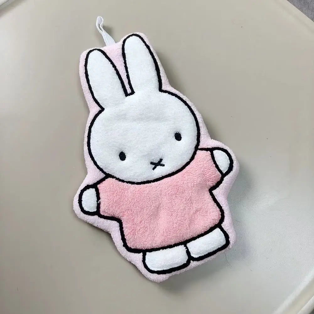 serviettes lapin kawaii douces motif miffy rose blanches salle bain cuisine