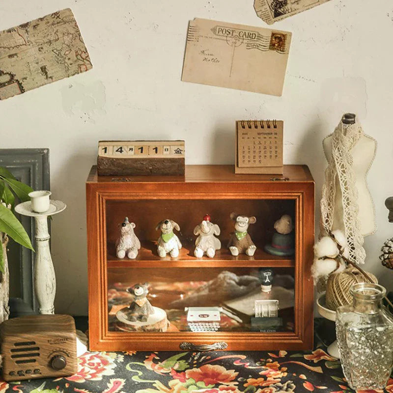 vitrine bois étagères verre transparent porte coulissante figurines animaux calendrier cubes vintage