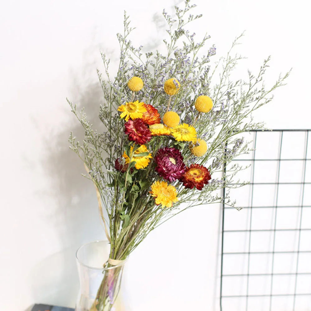 bouquet fleurs séchées boule dorée gypsophile eucalyptus feuilles naturel rustique décoration maison anniversaire wedding