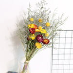 bouquet fleurs séchées boule dorée gypsophile eucalyptus feuilles naturel rustique décoration maison anniversaire wedding
