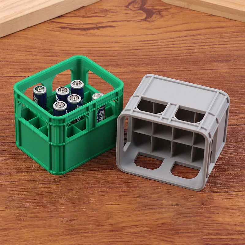 boîtes rangement batteries modernes compartiments grillagés pratique rouge vert gris noir