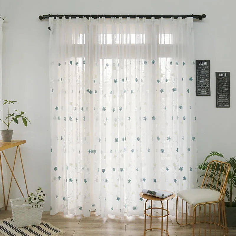 rideau transparent voile léger fleurs modernes blanc bleu vert salon chambre