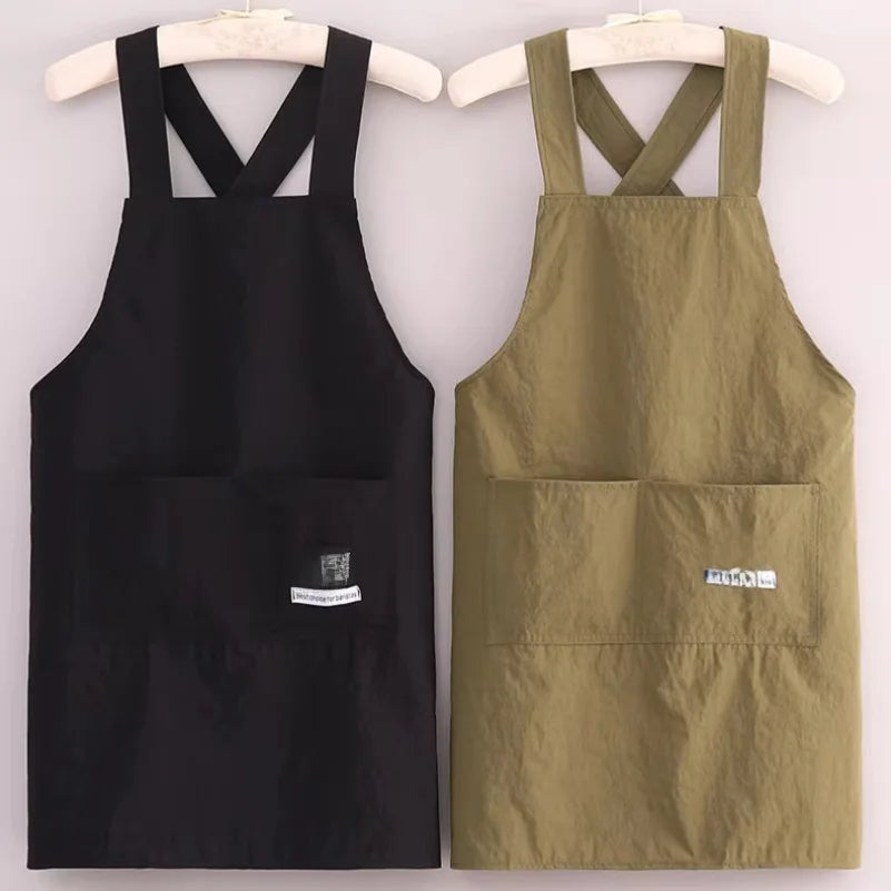 tablier cuisine imperméable résistant huile vert olive noir classique fonctionnel poche ajustable croix arrière