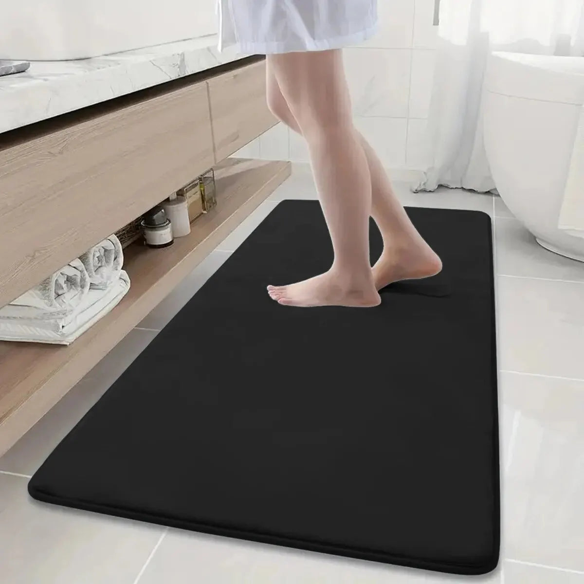 tapis bain bleu marine noir gris uni velours moderne antidérapant salle bain adhésif grande