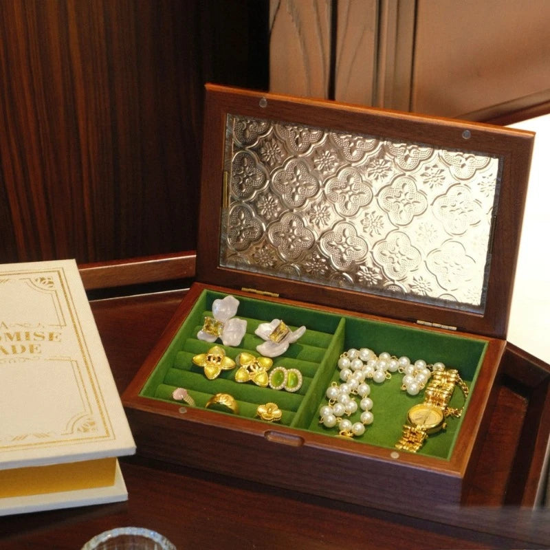 boîte bijoux bois vert vitre opaque motif floral poignée classique porte bijoux