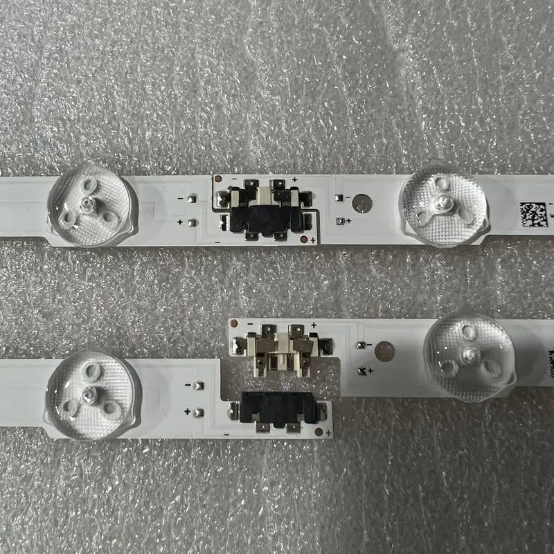 bandes led rétro éclairage téléviseur argenté moderne connecteurs boutons