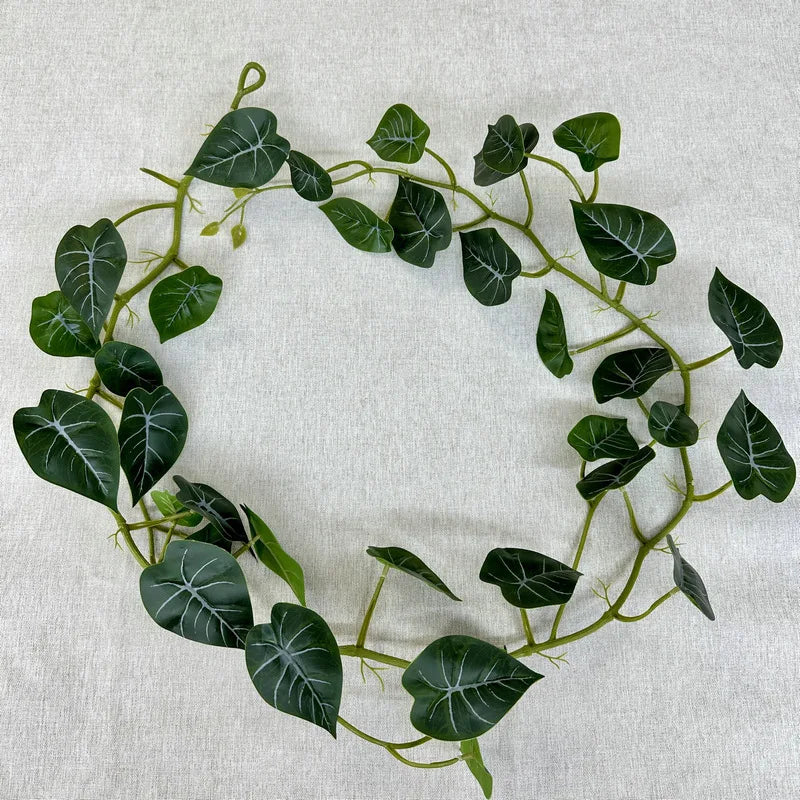 guirlande végétale artificielle vigne verte feuilles blanc points moderne décoration extérieure accrochée deux pièces