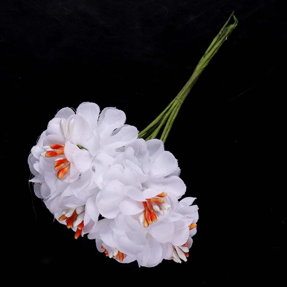 fleurs artificielles bouquet rouge rose blanc moderne détaillé intérieur décoration anniversaire baby shower mariage