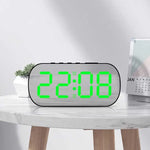 horloge numérique moderne blanc noir affichage température alarme boutons réglage led