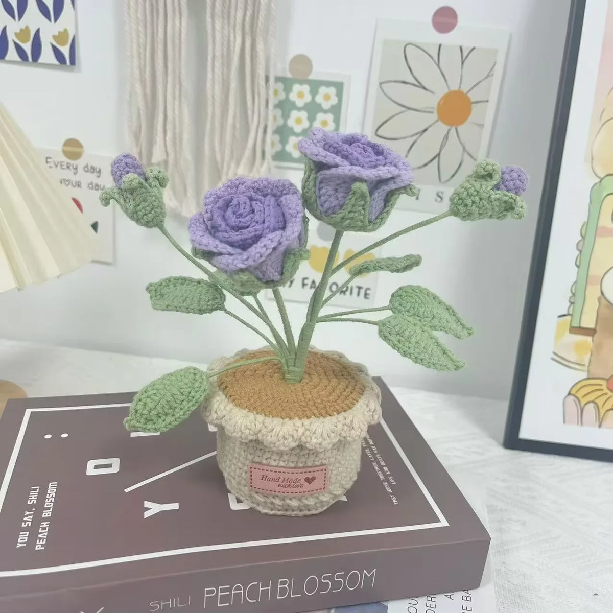 décoration maison bouquet fleurs tricotées artisanale violet jaune bleu roseclair vert