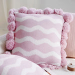 housse coussin forme lapin rose velours rayures blanches animal compagnie doux confortable décoration maison