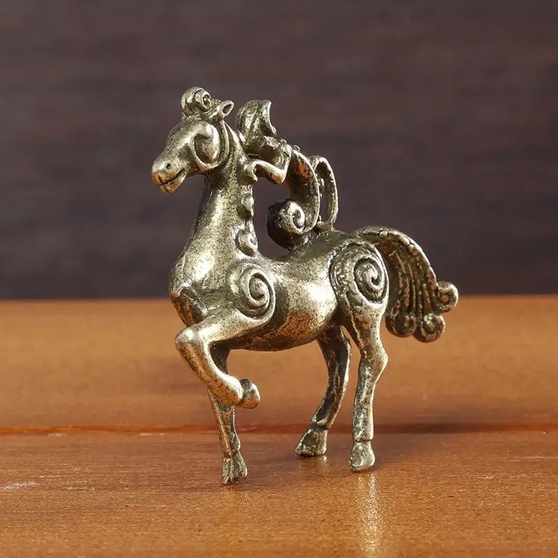statuette équestre métal doré bronze motifs gravés antique décoratif miniature