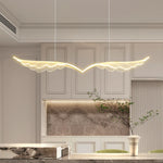 suspension lumineuse moderne ailes papillon blanc doré noir décoration florale branches feuilles
