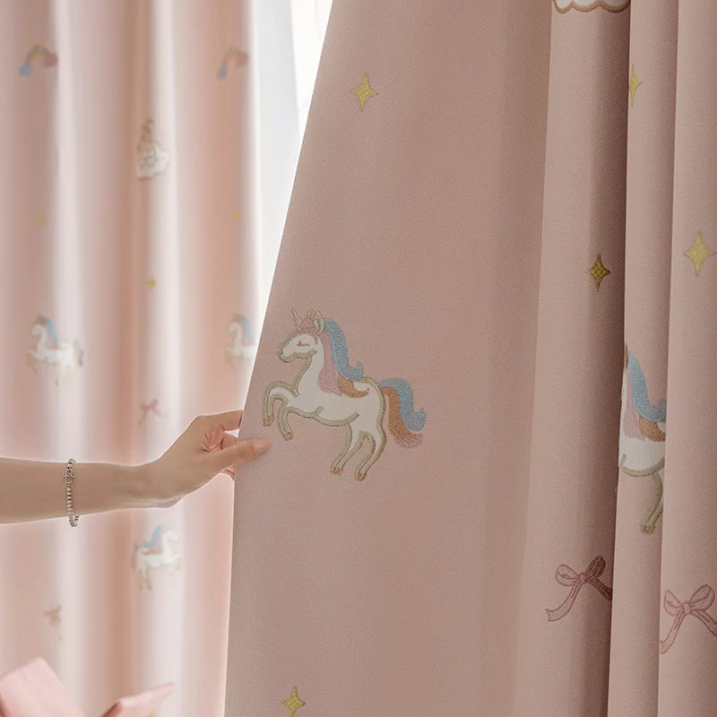 rideau moderne enfant rose licorne étoiles nuages tringle chambre fenêtre opaque