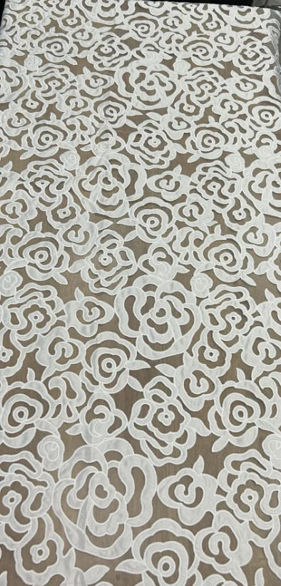 tissu brodé fleurs découpées blanc translucide mariage dentelle maille écologique soluble eau DIY confection