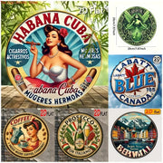 plaques décoratives circulaires motifs rétro vintage couleurs rouges bleues fixations murales contemporaines