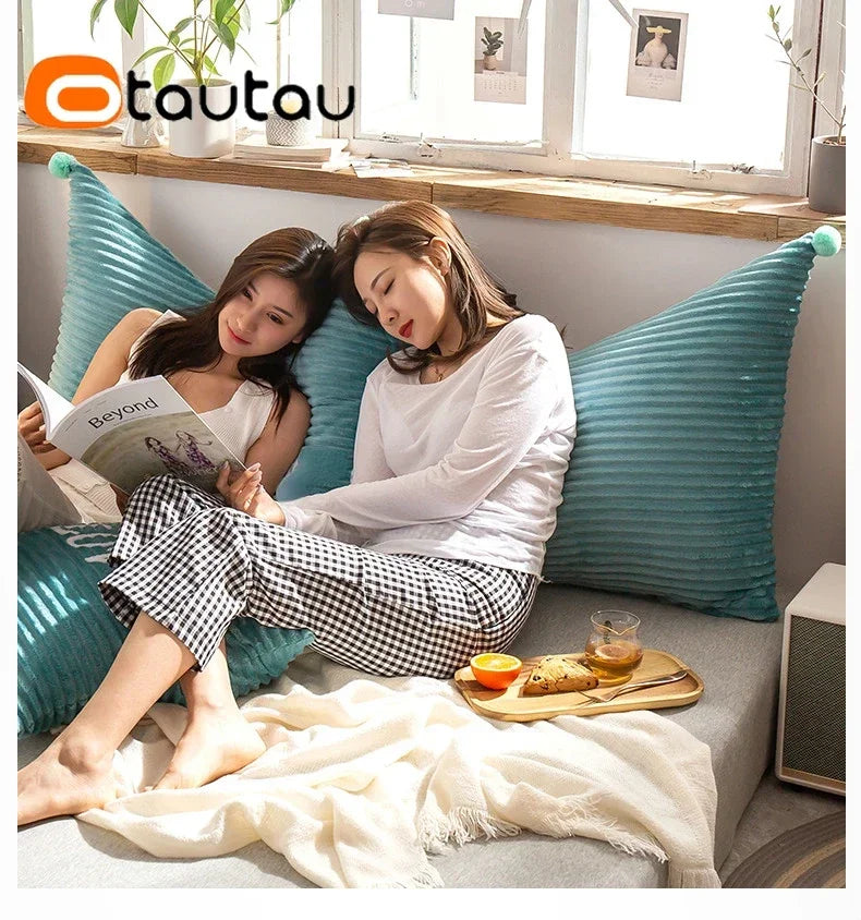 coussin décoratif solide floqué côtelé pompons beige rose gris lit tête lit