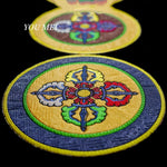 broderies tibétaines motifs fleurs table carrée coton polyester artisanal rouge bleu vert jaune marron