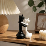 statues échecs moderne figurines roi reine noires blanches décoration intérieure minimaliste maison erotique