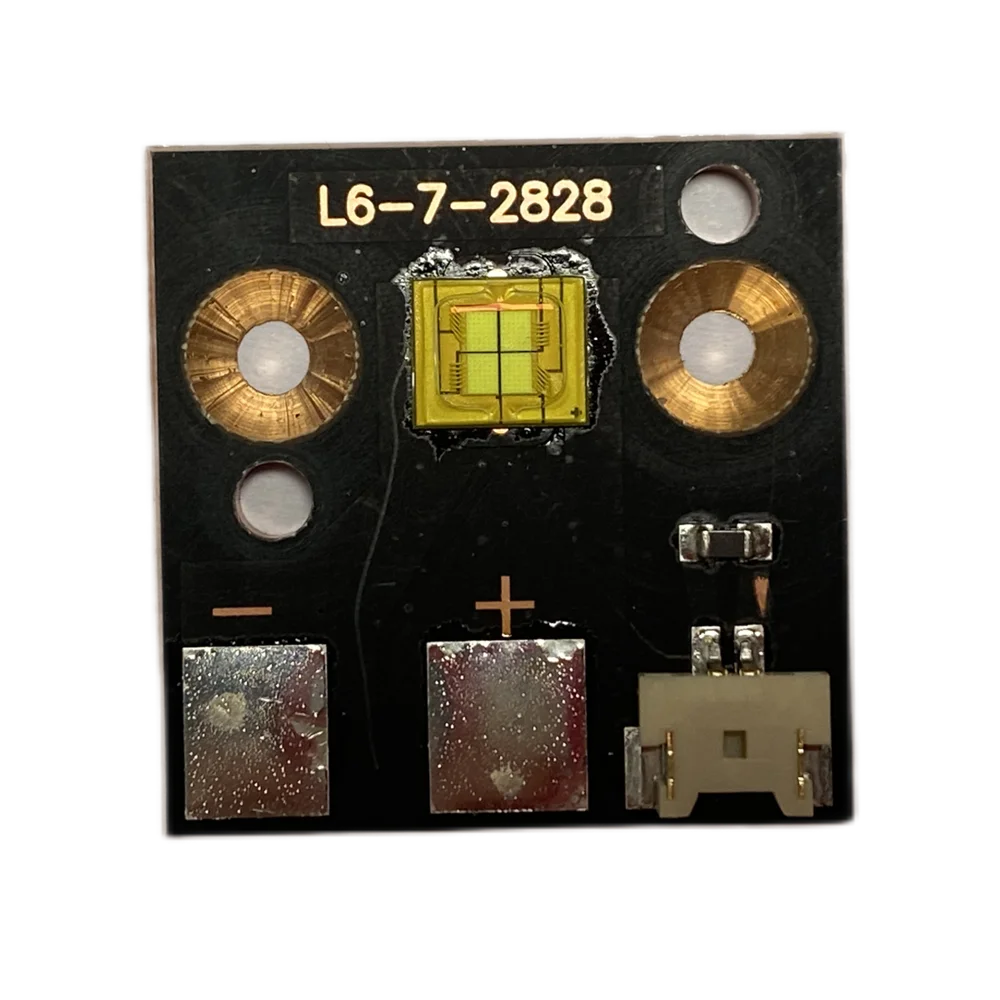 lampe led noir jaune argentée bronze circuit imprimé dissipateur thermique brossé composants électronic translucent