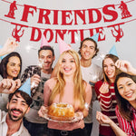 guirlande festive anniversaire stranger things bannières lettres FRIENDS DONTLIE paillettes rouge silhouettes personnages