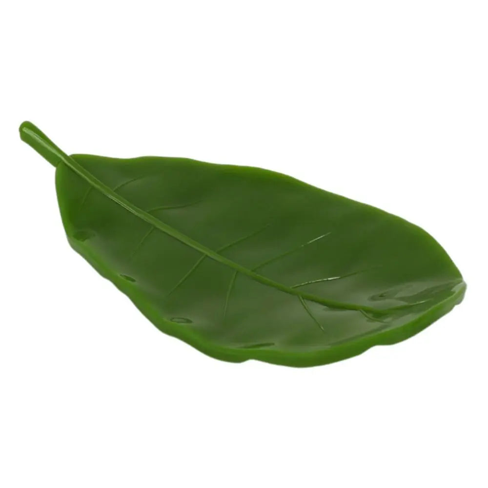 assiettes feuilles forme moderne minimaliste couleurs vert gris marron rouge blanc