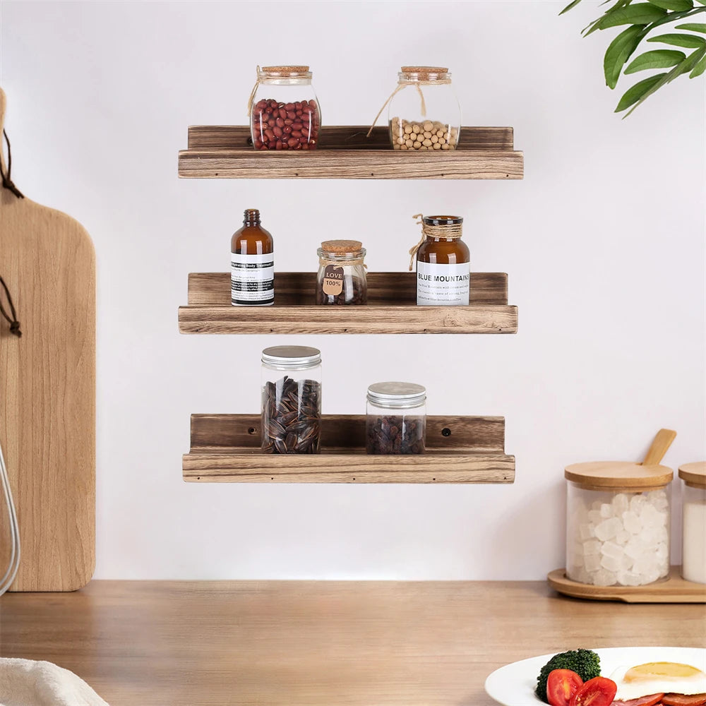 Étagère murale blanche design moderne avec rebord pour salon