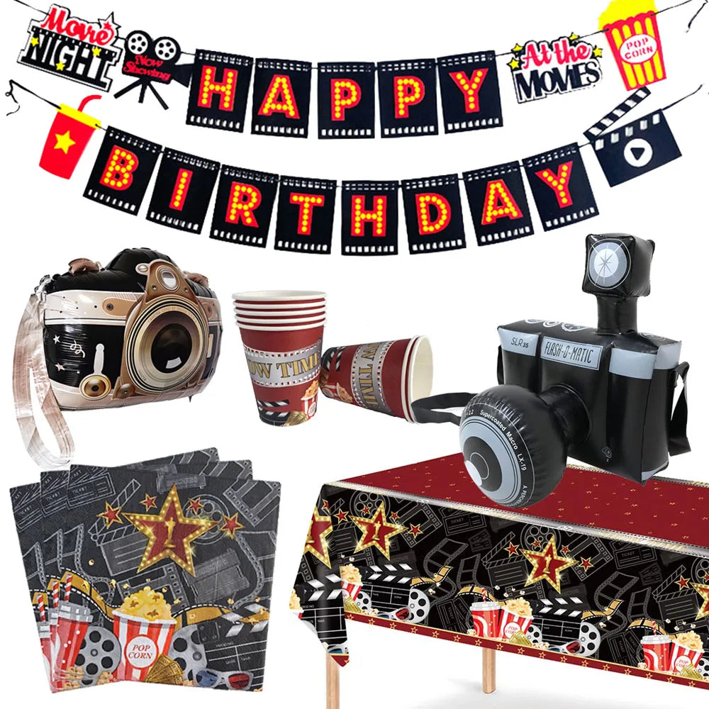 décoration fête anniversaire guirlande happy birthday bannières cinématographiques serviettes papier boîtes carton caméra gonflable