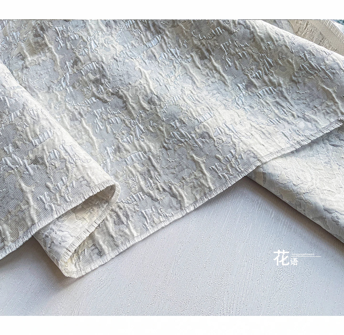 tissu gris clair texture rugueuse moderne tissu fait main respirant large 150cm polyester opaque