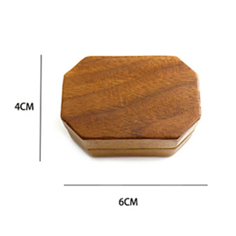 boîte bijoux marron coffret bois clips dorés anneaux solitaires moderne emballage cadeau rangement mariage