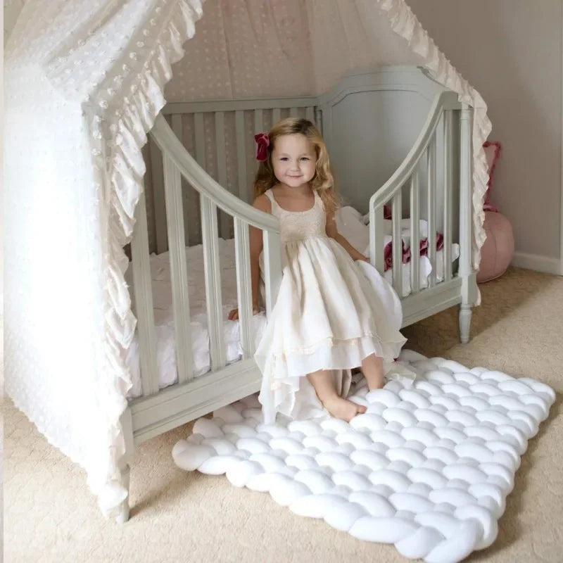 tapis jeu coton blanc rose motif géométrique moderne doux bébé